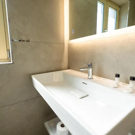 Petro Hotel Vlorë